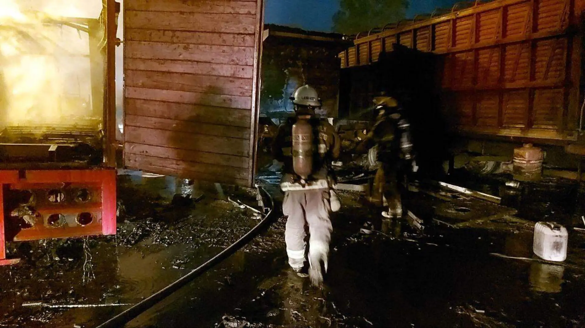 Explosión e incendio en un taller de soldadura de la colonia La Gigantera